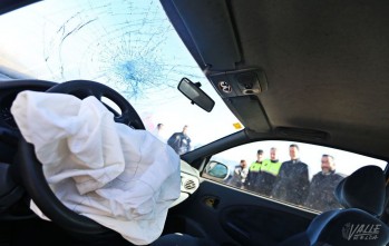 La Policía Local concienciará sobre los peligros al volante con un vehículo siniestrado en la Plaza Mayor