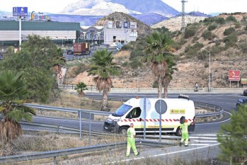 El hombre ha podido acceder a través de la salida a los centros comerciales | Jesús Cruces.