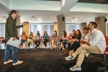 El alcalde, Rubén Alfaro, les ha dado la bienvenida en el Museo del Calzado | J.C.