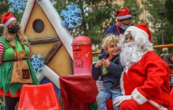 Con ilusión los pequeños han podido hablar con Papá Noel | J.C.