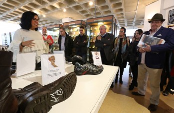 Karlos Arguiñano ha donado unas botas  | Jesús Cruces.