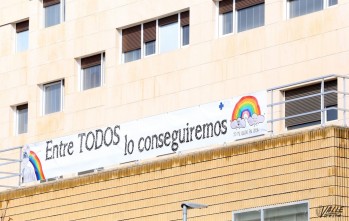 Imagen del cartel que se ha colgado en el Hospital.