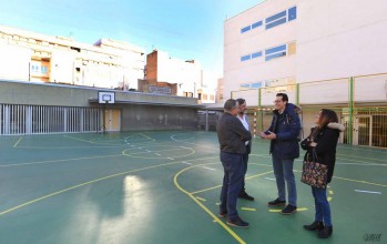 Alfaro ha visitado el centro tras conocerse la noticia | Jesús Cruces.