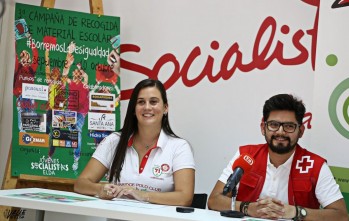 Juventudes Socailistas y Cruz Roja se han unido para trabajar en esta campaña | Jesús Cruces.