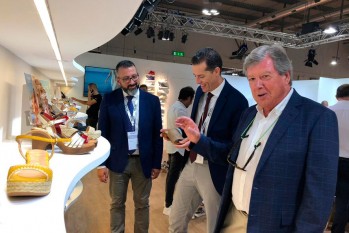 Dieciséis empresas de calzado de Elda participan en la feria italiana MICAM 
