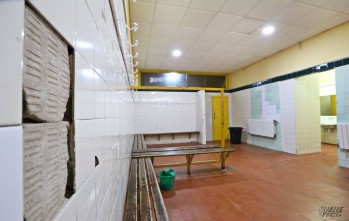 Hacía más de 30 años que no se actuaba en los vestuarios del pabellón Gedeón e Isaías Guardiola | Jesús Cruces.