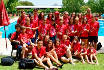 El equipo de natación del CEE suma 10 nuevas medallas