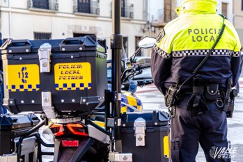 Los agentes piden a la población que esté alerta | Nando Verdú.