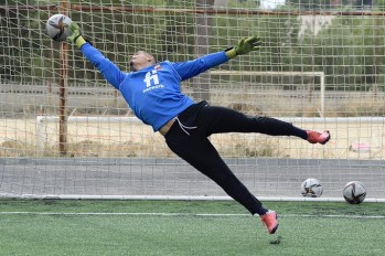 El meta azulgrana Guille Vallejo ha visto perforada su portería varias veces | Sergio Navarro. 