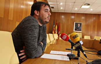 Pérez lamenta la desinformación en torno a la transformación del IES Valle de Elda | Jesús Cruces.