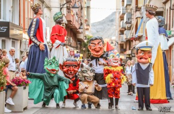 Estos entrañables personajes volverán a recorrer Elda.