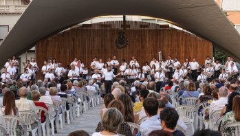 La Santa Cecilia actuará en la Plaza Castelar.