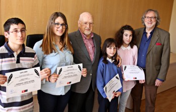 Los poemas toman el protagonismo en los institutos y colegios de Elda gracias al Premio Antonio Porpetta