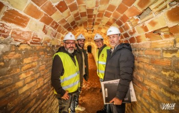 Rubén Alfaro y el edil José Antonio Amat han visitado esta mañana las obras.