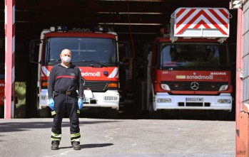 Amancio Guerrero trabaja todos los días de 7 a 14 horas en el parque de bomberos.