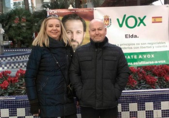 Vox Elda presentó sus propuestas en un acto en la Plaza Sagasta