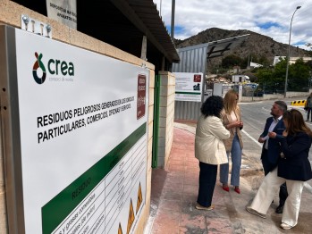 La alcaldesa, Irene Navarro, ha estado presente en el ecoparque | Ayuntamiento de Petrer. 