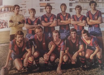 El segundo de pie por la izquierda es Pascual Navarro en una alineación con el Eldense en Elda | Carlson.