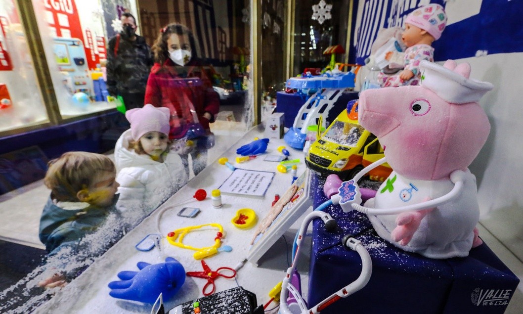 Los niños piden a los Reyes Magos los juguetes de los héroes de la pandemia Los niños piden a los Reyes Magos los juguetes de los héroes de la pandemia