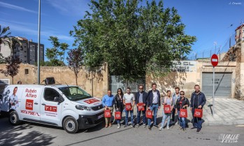 Esta mañana los socialistas han visitado el barrio de la Casa de la Juventud.