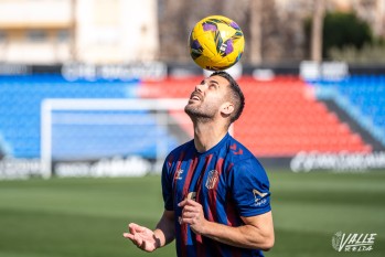 Vico tiene contrato hasta final de temporada | Nando Verdú. 