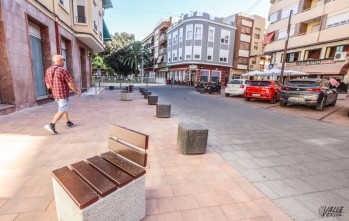 Los populares solicitan la instalación de papeleras en la zona | J.C.