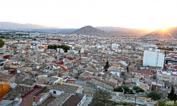 Imagen panorámica de Petrer desde su castillo.