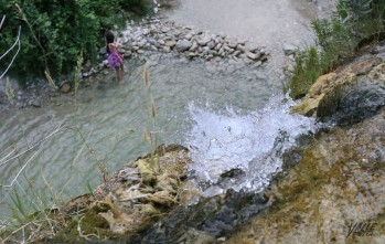 Los saltos atraen a numerosa población.