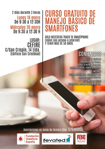 Aulas de la Tercera Edad imparte un curso gratuito de manejo de smartphones
