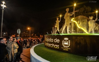 La rotonda se ha inaugurado esta noche.