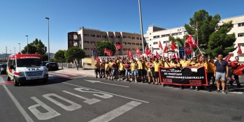 Esta mañana más de 50 conductores de la provincia se han manifestado en Elda | Jesús Cruces.