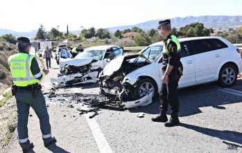 Los dos vehículos han quedado destrozados | Jesús Cruces.