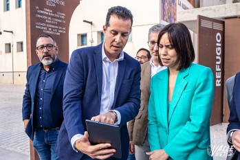 José Antonio Amat junto a Rubén Alfaro y Diana Morant | Nando Verdú. 