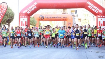 Unos 300 atletas participan en los 10 km 