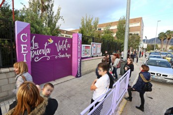 El colegio inaugura hoy este mural en homenaje a Jessyca y en contra la violencia de género | Jesús Cruces.