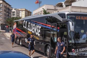 El Eldense decide cambiar el autobús por el avión para viajar a Vigo | J. C.