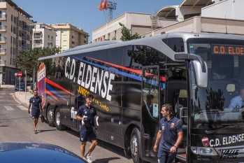 El Eldense decide cambiar el autobús por el avión para viajar a Vigo | J. C.