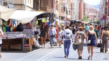 Imagen del mercadillo en Jaime Balmes.