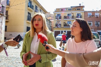La alcaldesa, Irene Navarro, y la edil de Igualdad, Ana Tortosa, han presentado esta propuesta | J.C.