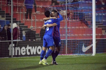 Ortuño y Cristian López celebrando el gol de la victoria | Sergio Navarro.