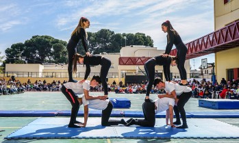 El alumnado de bachillerato realizó sus coreografías de acrosport. 