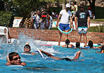 Cada año cientos de niños disfrutan de las instalaciones | Jesús Cruces.