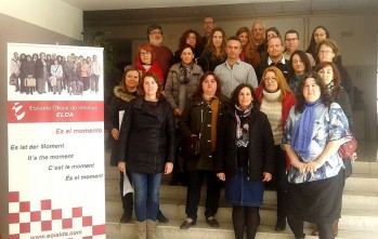 El profesorado de la EOI de Elda exige una mejora de las condiciones en la enseñanza pública de idiomas