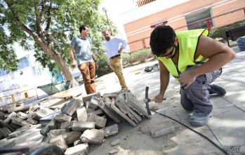 El alcalde junto con Eduardo Vicente han visitado las actuaciones de la avenida de Ronda | Jesús Cruces