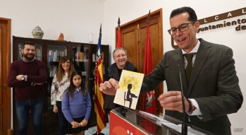 Elda recibe una felicitación navideña muy curiosa