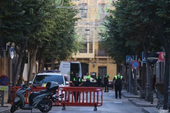 La Policía Local ha gestionado el cambio de la tradición | Marta Maestre.