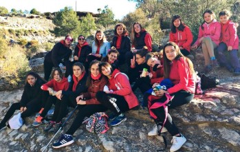 Un centenar de nadadores del Club de Natación del CEE disfrutan en Rabosa de un día de convivencia