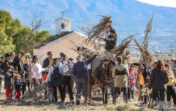 El pasado de año decenas de personas acudieron a este acto | J.C. Archivo.