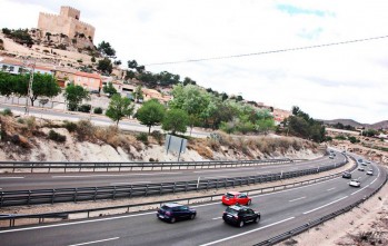 Imagen de la autovía a su paso por Petrer | Jesús Cruces.