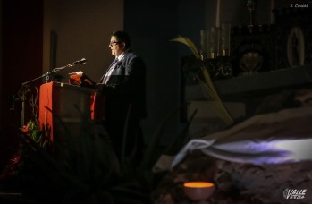 El sacristán de la iglesia de la Inmaculada, Tomás Alarcón fue el encargado de pregonar la Semana Santa eldense | J.C.